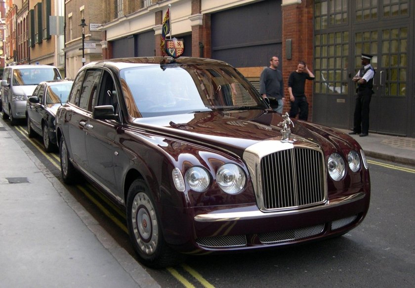 Bentley Mulsanne лимузин