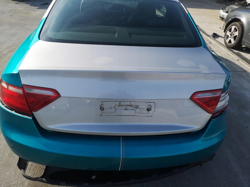 Крышка багажника Лада Веста