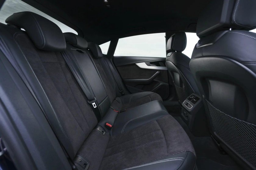 Audi a5 Sportback салон сзади