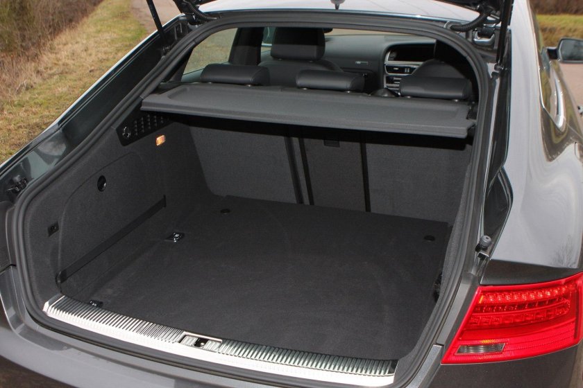 Audi a5 Sportback 2011 багажник
