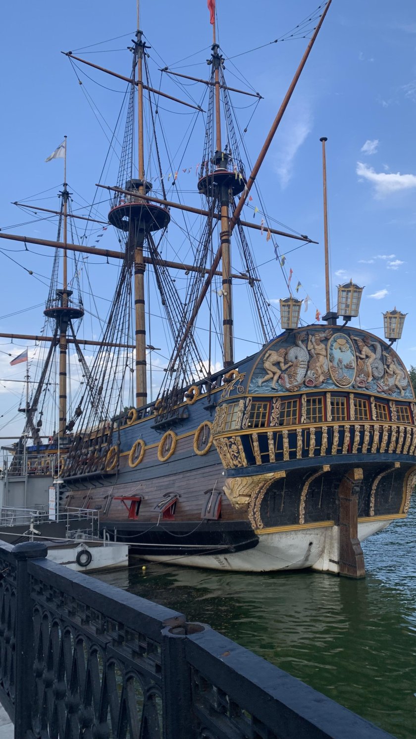 Воронеж памятник корабль