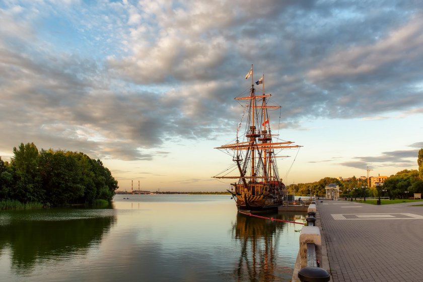 Воронеж Адмиралтейская площадь корабль
