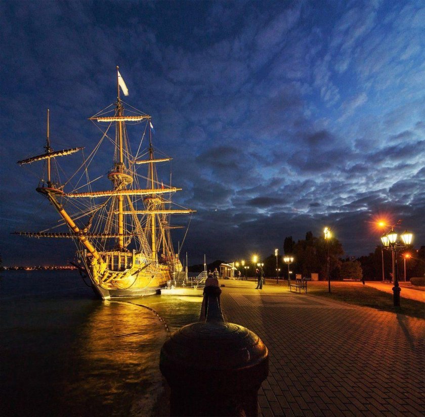 Адмиралтейская площадь Воронеж