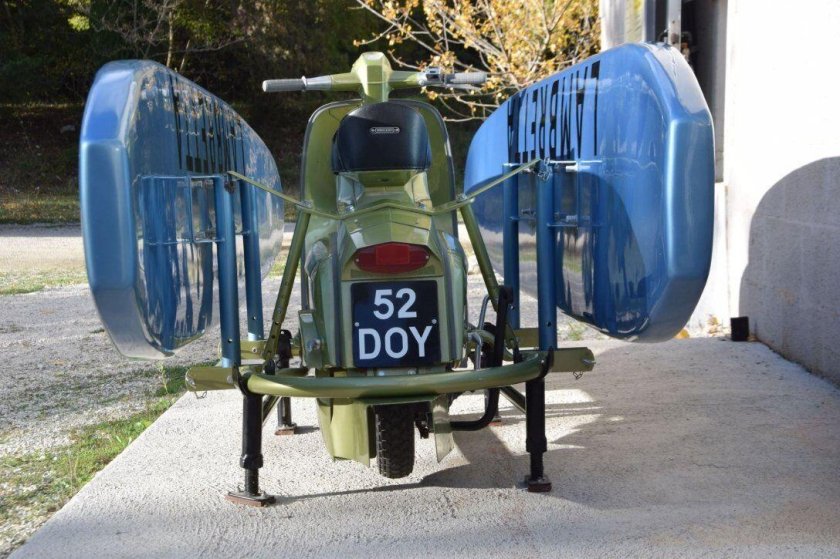 Мотороллер веспа