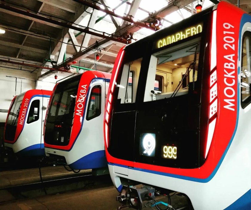 Поезда метро Москвы в депо