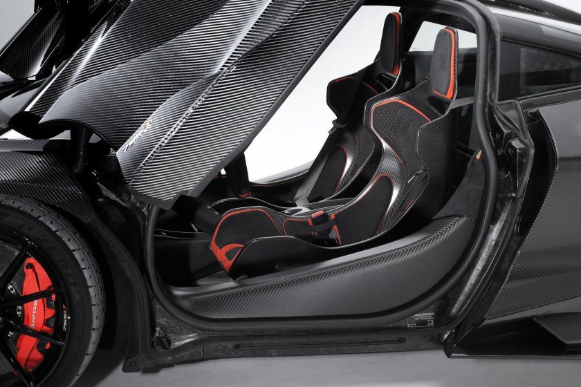 Макларен 765lt карбон