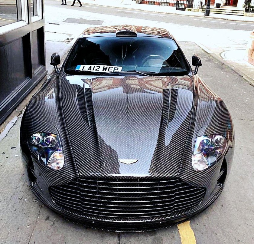 Карбоновая машина