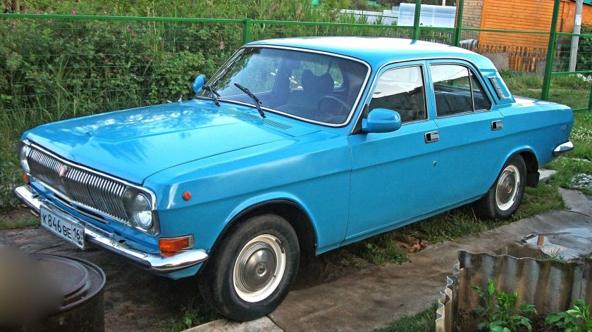 Голубая Волга ГАЗ 24