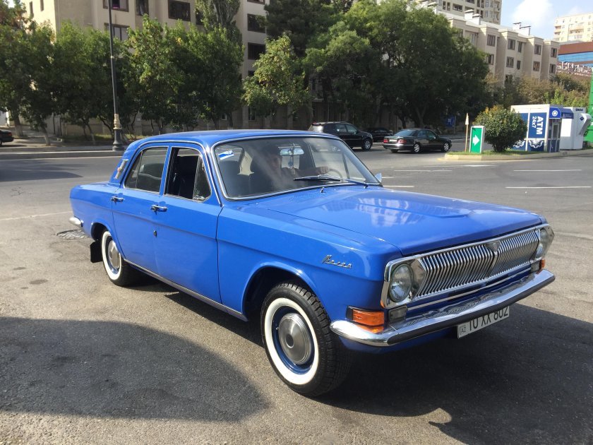 Голубая Волга ГАЗ 24