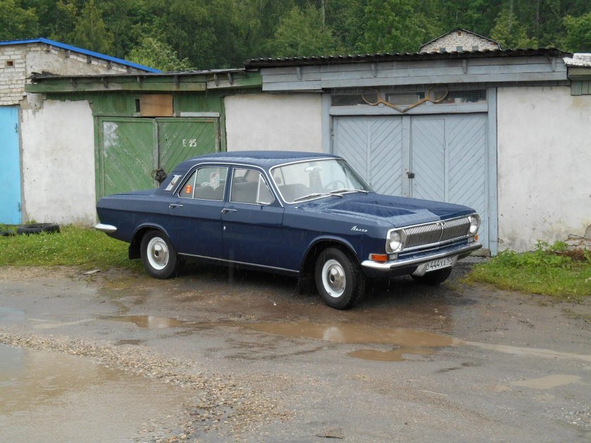 ГАЗ 24 дипломат