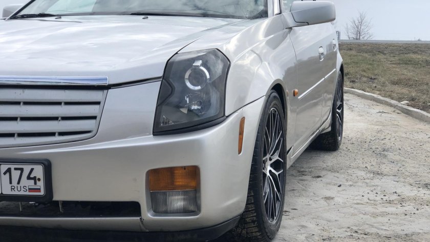 Кадиллак седан 2003