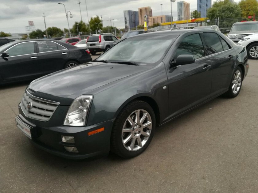 Cadillac STS 4.6