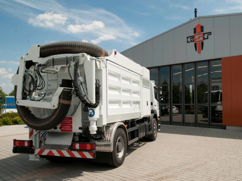 Вакуумные и вакуумно-всасывающие экскаваторы