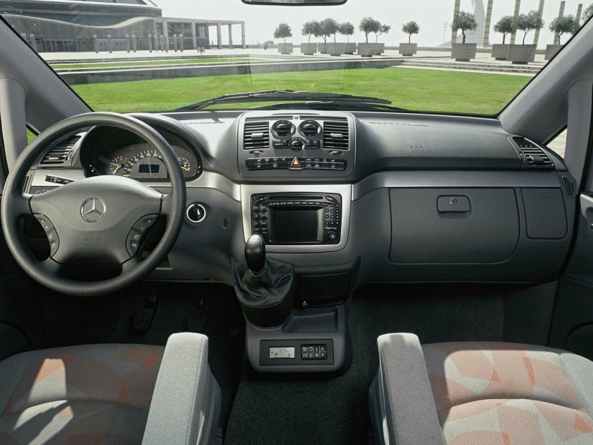 Mercedes-Benz Viano 2003