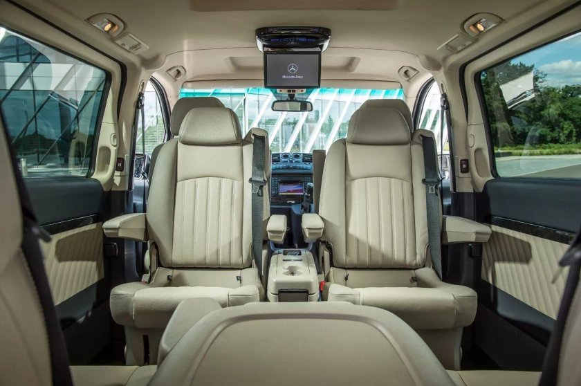 Mercedes-Benz Viano, 2010