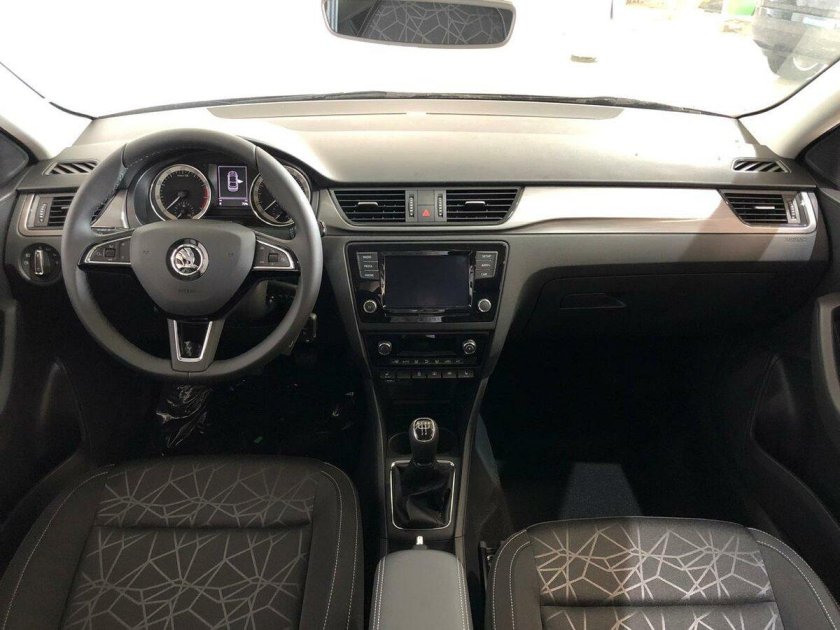 Шкода Рапид амбишн 2019