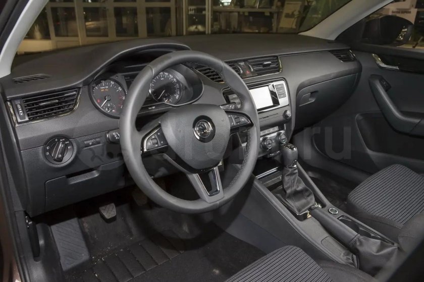 Skoda Octavia комплектации Ambition