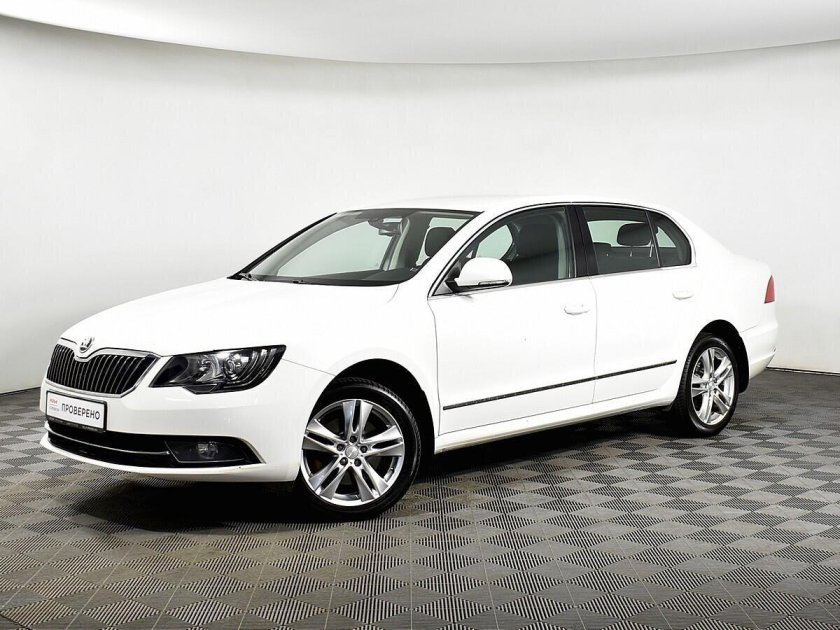 Skoda Superb с 2001-2008 г.в белый фон