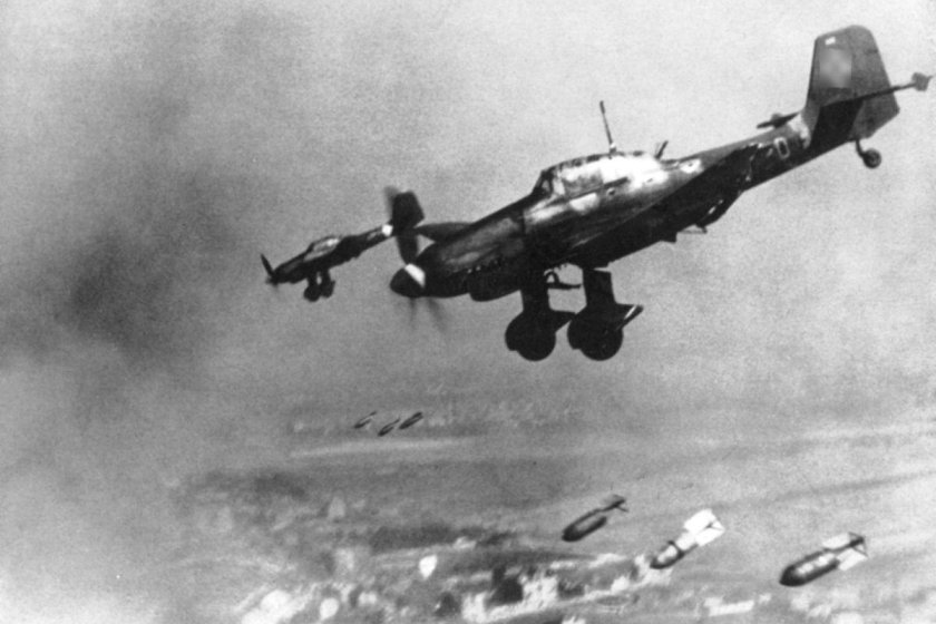 Junkers ju 87 бомбометание