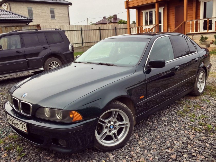 БМВ е39 1998