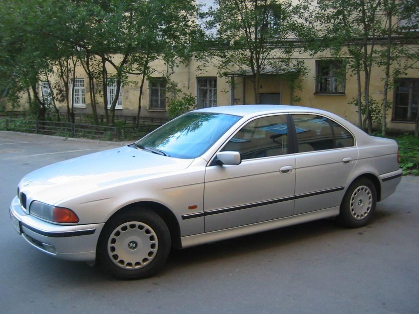 БМВ 525i 1998