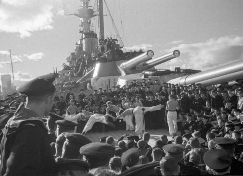 Линкор Архангельск 1944