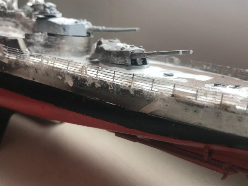 Модель линкора бисмарк 1/200