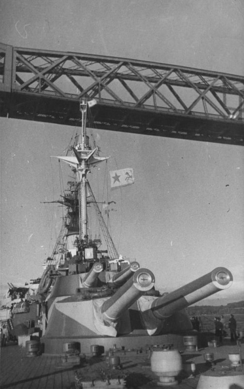 Линкор Архангельск 1944