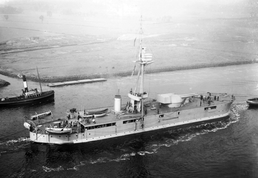 HMS Raglan