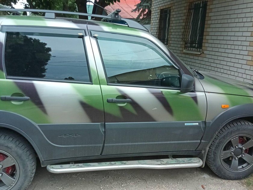 Нива Шевроле зеленая