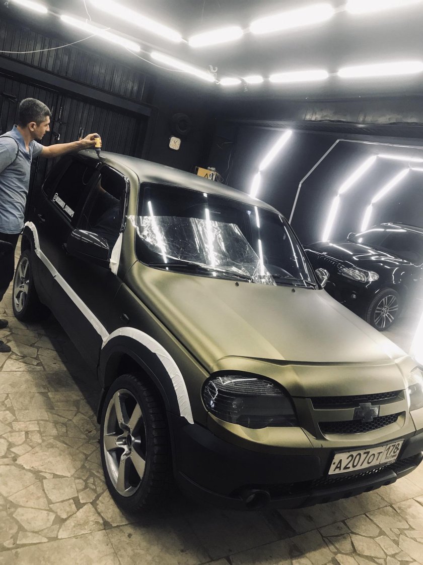 Шевроле Нива в пленке