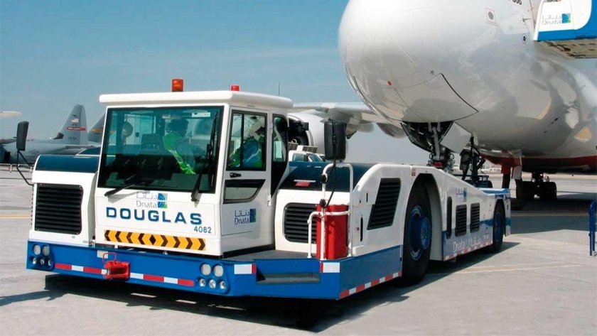 Аэродромный тягач Дуглас