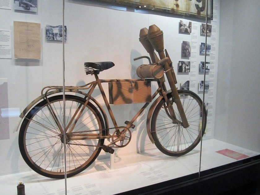 Немецкий велосипед + Panzerfaust 60