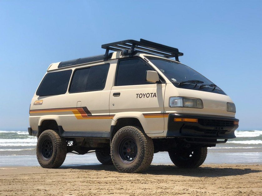 Mitsubishi Delica 4wd