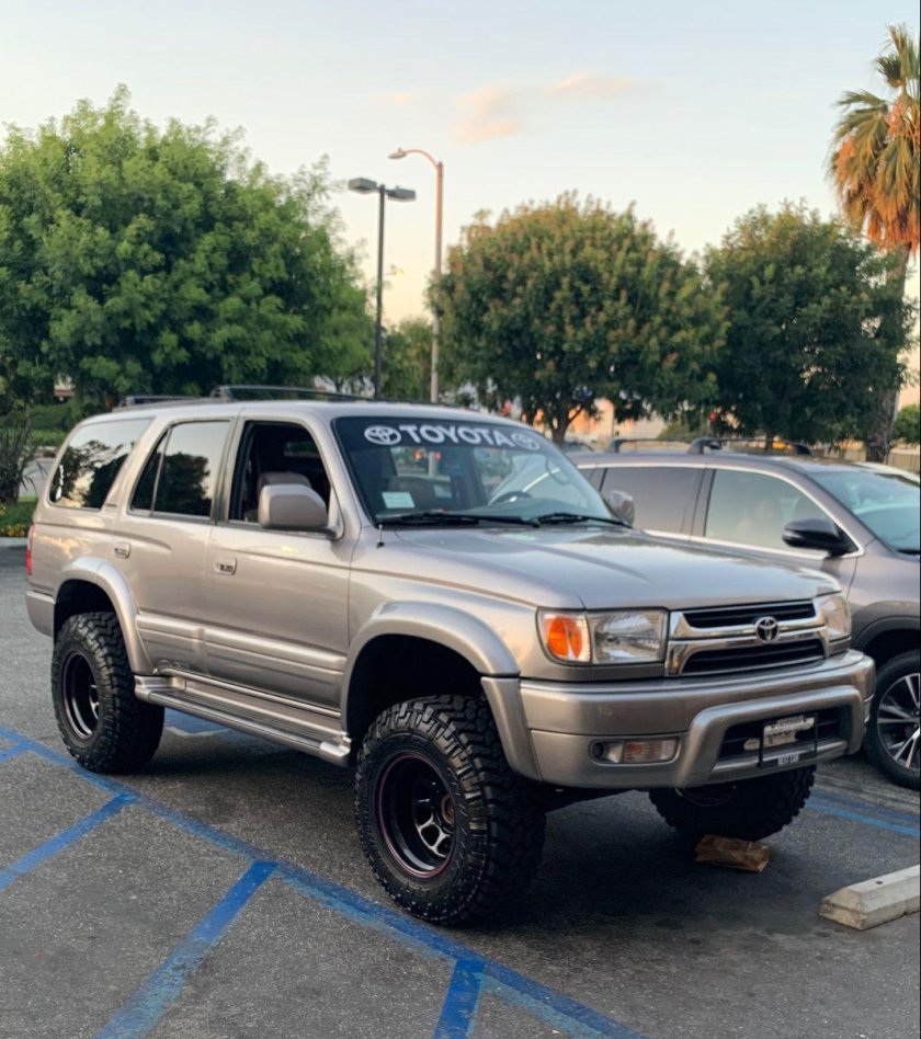 Тойота 4runner 2000