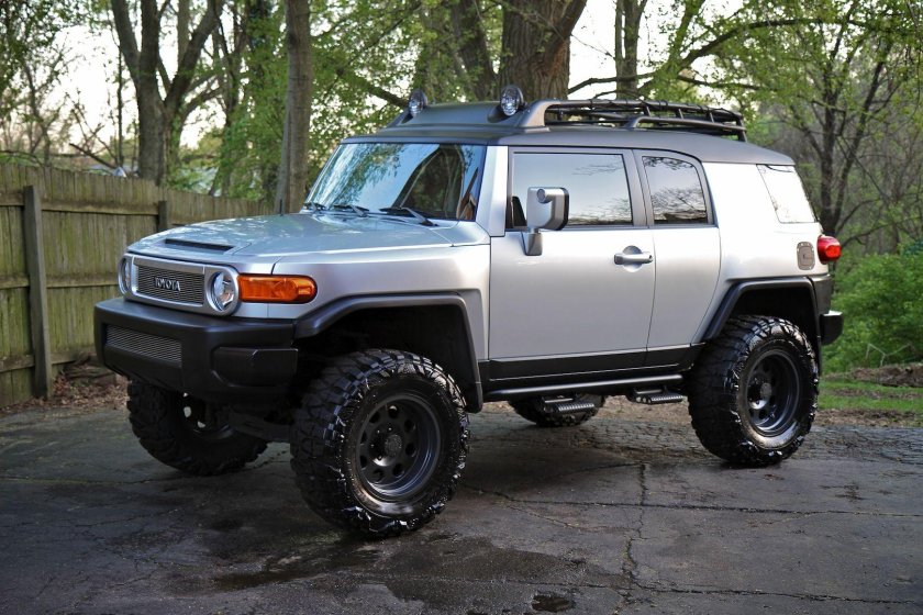 Необычная Тойота джип