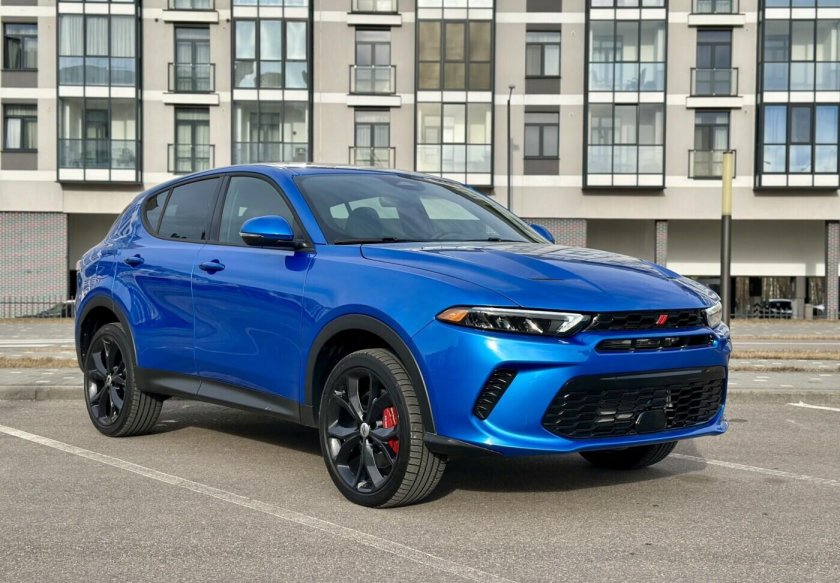 Кроссовер додж