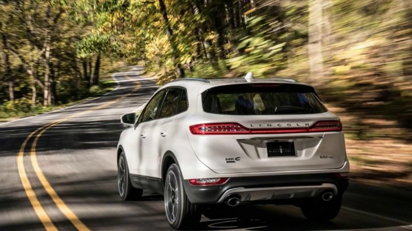 Линкольн кроссовер 2019