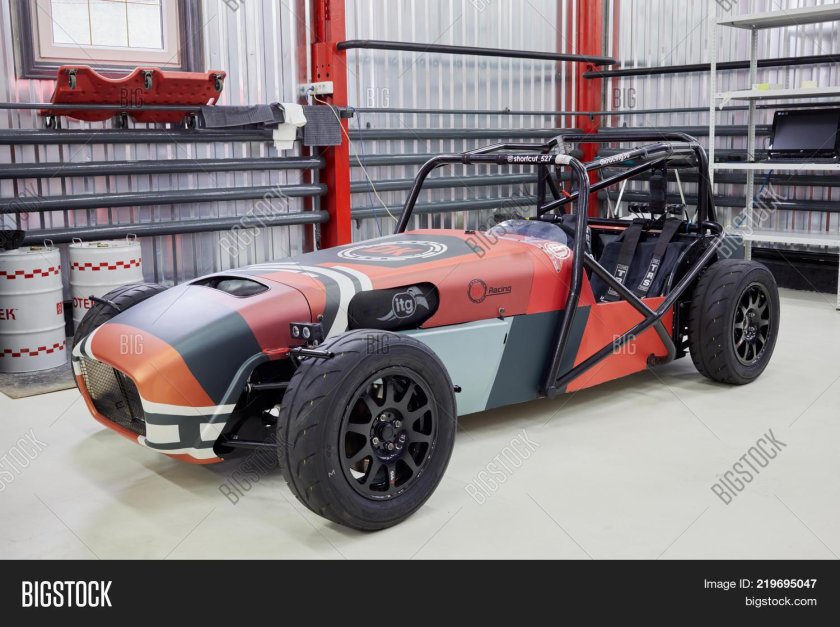 Гоночные автомобили