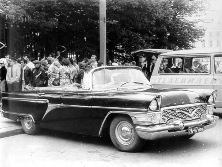 ГАЗ 13 Чайка кабриолет