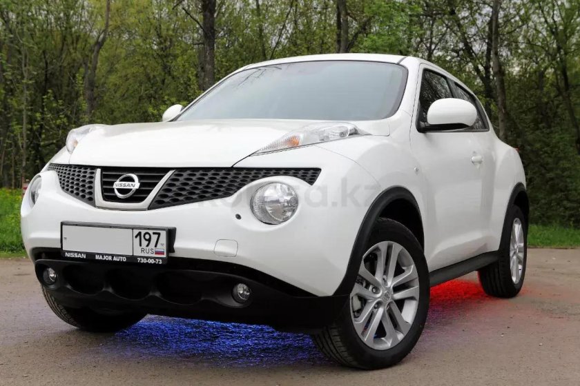 Nissan Juke белый