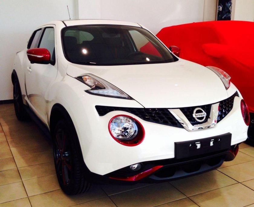 Nissan Juke White