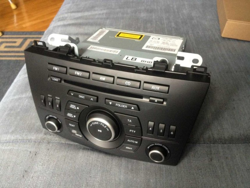 Штатная магнитола Мазда 3