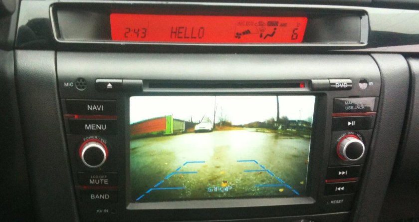 Штатная магнитола Мазда 3 2006 год