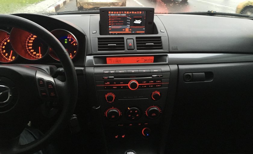 Монитор Мазда 3 BK