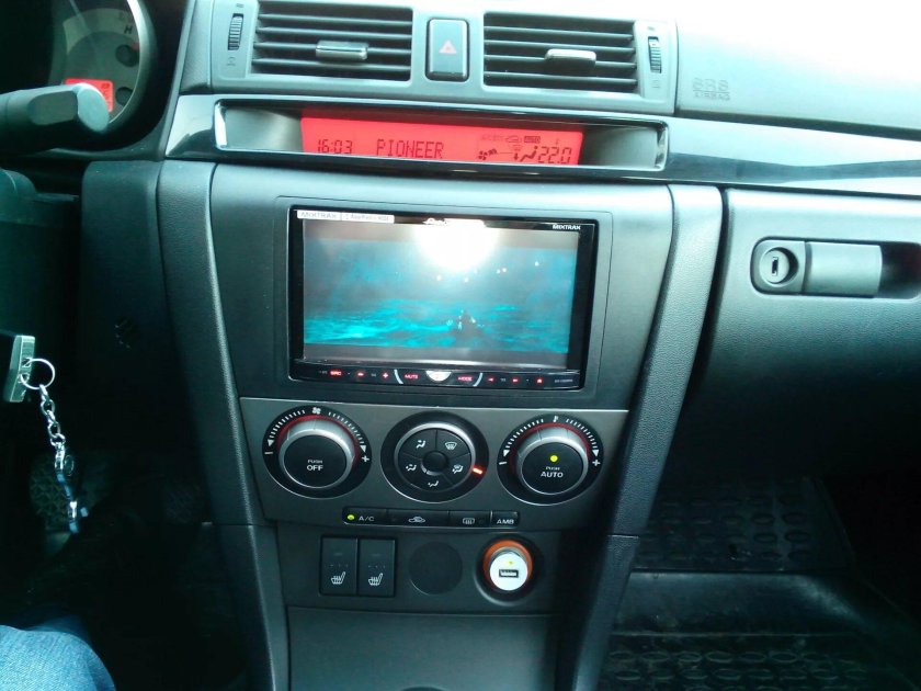 Мазда 3 БК магнитола 2 din