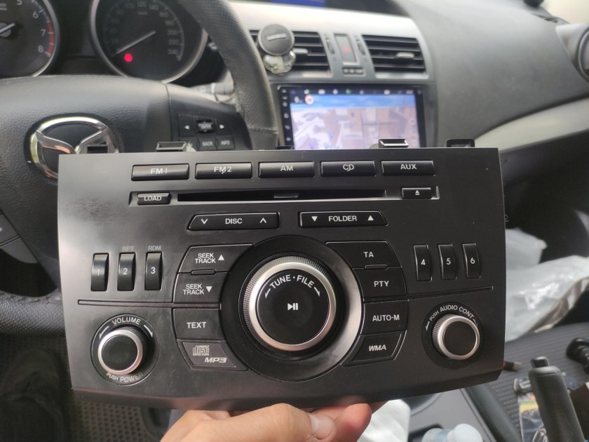 Магнитола Мазда 3 бл