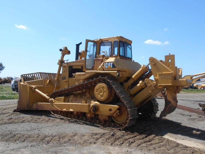 Катерпиллер Железный