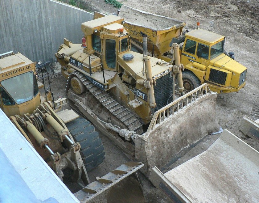 Бульдозер Cat d9r