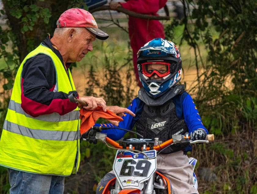 Семейный мотокросс